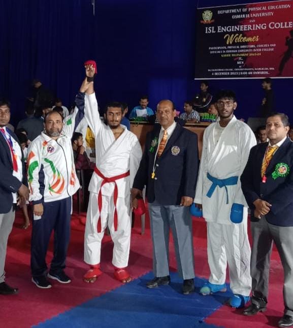 Osmania University Inter College Tournament Karate Championship (M) 2023-24 held at ISL Engineering College, Hyderabad on 04-12-2023.
Muffakham Jah College of Engineering & Technology Student performed very well and won the Gold medal 🥇
Abdul Quadir Omer, ECE 4th year. (Wt. Category -84)💐