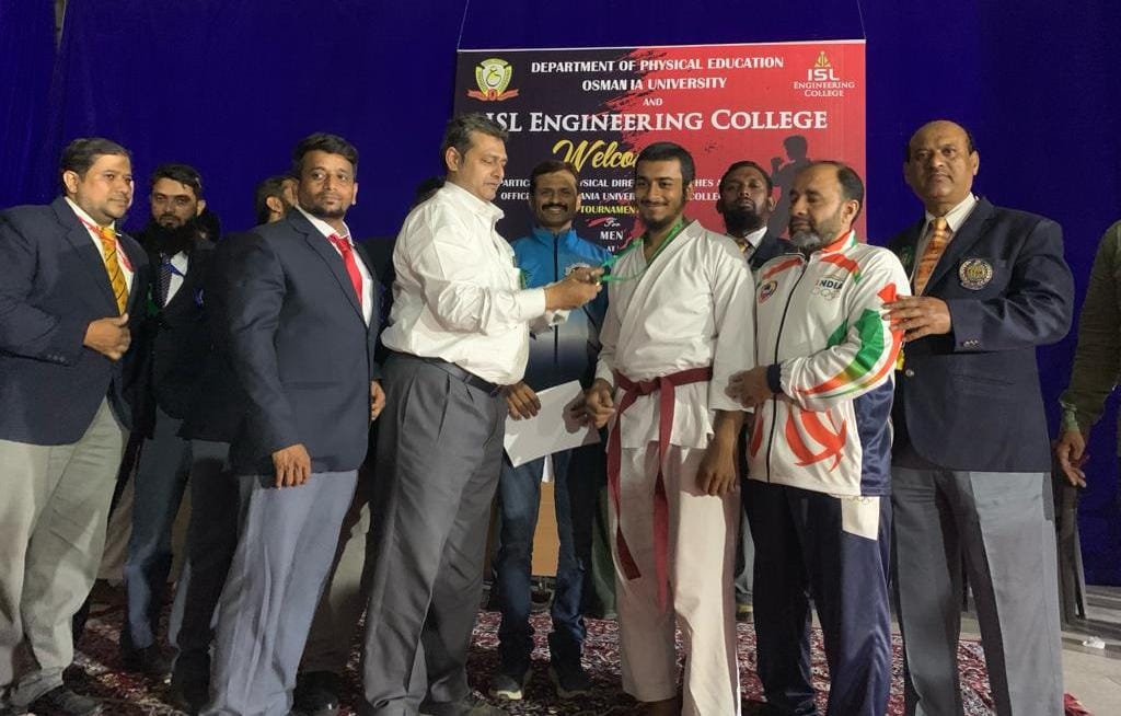 Osmania University Inter College Tournament Karate Championship (M) 2023-24 held at ISL Engineering College, Hyderabad on 04-12-2023.
Muffakham Jah College of Engineering & Technology Student performed very well and won the Gold medal 🥇
Abdul Quadir Omer, ECE 4th year. (Wt. Category -84)💐